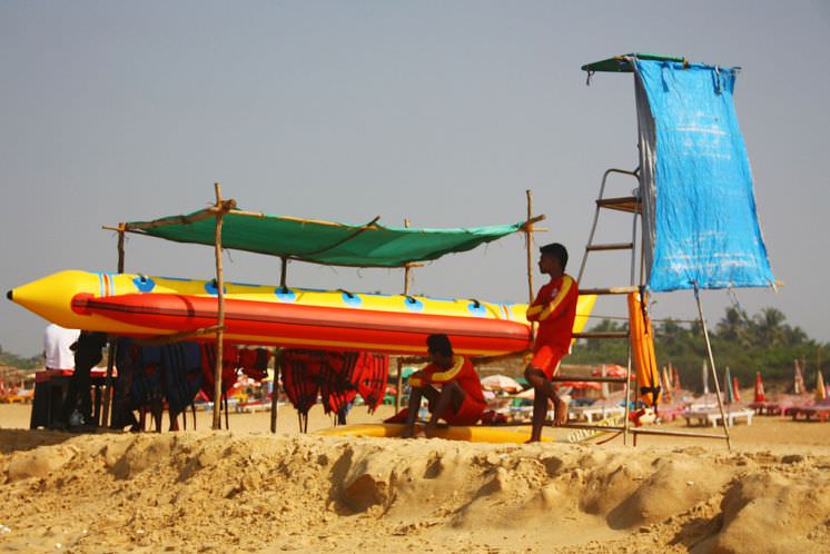 Пляжи Гоа остались без спасателей